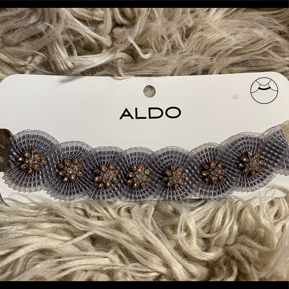 *NWT* ALDO Statement Gray and Pink stoned Women’s Choker